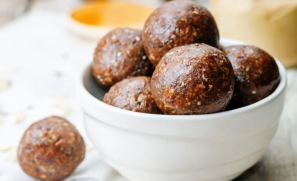 Energetske kuglice koje podižu gvožđe: Recept protiv anemije koji zaista deluje - featured image Energetske kuglice koje podižu gvožđe: Recept protiv anemije koji zaista deluje - featured image