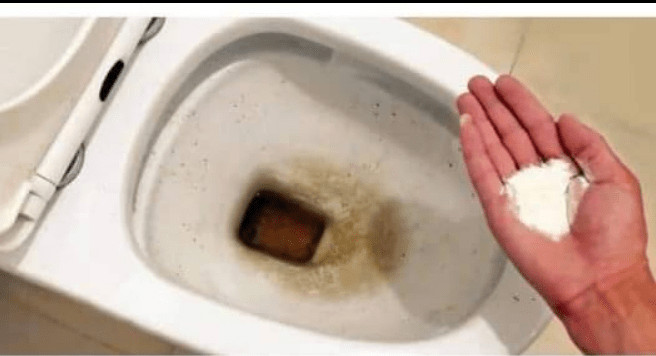 Zaboravite OCAT: Ovaj puder iz kuhinje čisti toalet za par minuta – bez kamenca, žutih mrlja i mirisa! - featured image Zaboravite OCAT: Ovaj puder iz kuhinje čisti toalet za par minuta – bez kamenca, žutih mrlja i mirisa! - featured image