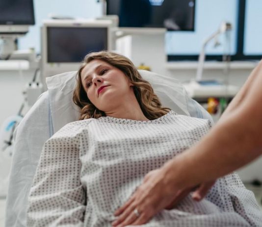 Onkolog upozorava: Ovaj ‘tihi’ simptom raka crijeva mnogi ignorišu Onkolog upozorava: Ovaj 'tihi' simptom raka crijeva mnogi ignorišu - featured image