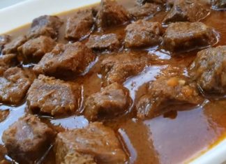 ČUVENI KUHAR OTKRIO RECEPT ZA PRAVI GULAŠ: Zbog 1 sastojka meso bude mekano kao duša, a saft preukusan ČUVENI KUHAR OTKRIO RECEPT ZA PRAVI GULAŠ: Zbog 1 sastojka meso bude mekano kao duša, a saft preukusan - featured image