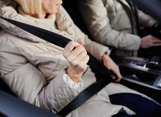 Ne vozite se u automobilima u zimskim jaknama, isto važi i za decu: Javlja se jedan veliki problem, ovo je važno da znate Ne vozite se u automobilima u zimskim jaknama, isto važi i za decu: Javlja se jedan veliki problem, ovo je važno da znate - featured image