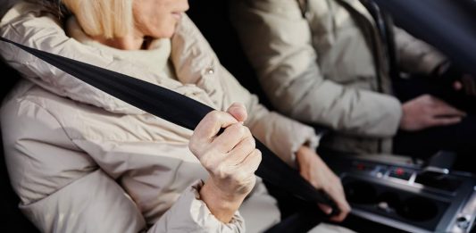 Ne vozite se u automobilima u zimskim jaknama, isto važi i za decu: Javlja se jedan veliki problem, ovo je važno da znate Ne vozite se u automobilima u zimskim jaknama, isto važi i za decu: Javlja se jedan veliki problem, ovo je važno da znate - featured image