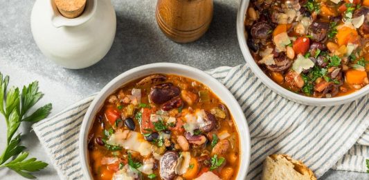 Isceljujuća čorba koja jača imunitet i čisti organizam: Ručak kao terapija iz kuhinje Isceljujuća čorba koja jača imunitet i čisti organizam: Ručak kao terapija iz kuhinje - featured image