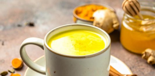 Znate li šta je ognjeni med? Ovaj prirodni zimski eliksir ojačaće vam imunitet i sačuvati od od upala Znate li šta je ognjeni med? Ovaj prirodni zimski eliksir ojačaće vam imunitet i sačuvati od od upala - featured image