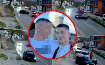 OVO SU OTAC I SIN KOJI SU KOLIMA GAZILI LJUDE KOD KLADUŠE: Hteo da se bije, pa dobio pesnicu! Maloletnik uskočio u auto i zaleteo se u masu (UZNEMIRUJUĆE) OVO SU OTAC I SIN KOJI SU KOLIMA GAZILI LJUDE KOD KLADUŠE: Hteo da se bije, pa dobio pesnicu! Maloletnik uskočio u auto i zaleteo se u masu (UZNEMIRUJUĆE) - featured image