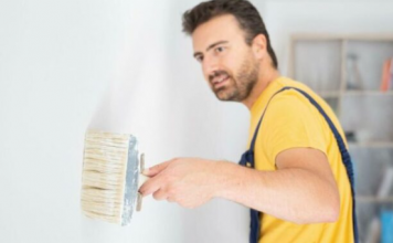 NEMA POTREBE DA KREČITE IAKO SU VAM ZIDOVI PRLJAVI: Pospite ovo i biće ČISTI KAO SUZA, i DJEČIJE FLEKE skida