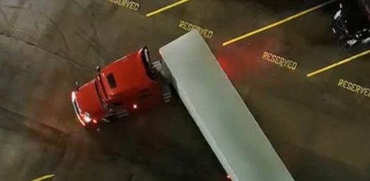 Majstor očitao lekciju iz parkiranja i skupio više od 40 milijuna pregleda Majstor očitao lekciju iz parkiranja i skupio više od 40 milijuna pregleda - featured image