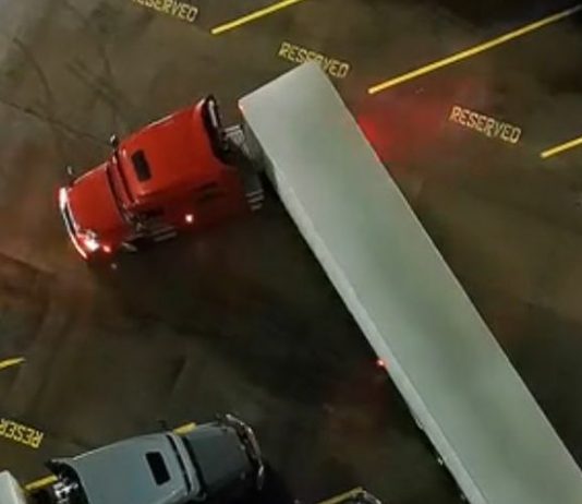 Majstor očitao lekciju iz parkiranja i skupio više od 40 milijuna pregleda Majstor očitao lekciju iz parkiranja i skupio više od 40 milijuna pregleda - featured image