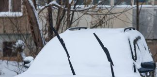 Kako brže zagrijati motor automobila zimi: Čim upalite motor, odmah ovo uradite Kako brže zagrijati motor automobila zimi: Čim upalite motor, odmah ovo uradite - featured image