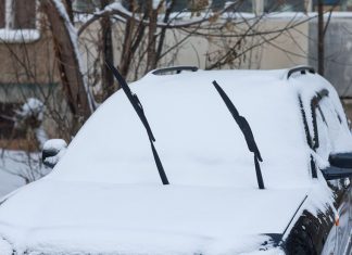 Kako brže zagrijati motor automobila zimi: Čim upalite motor, odmah ovo uradite Kako brže zagrijati motor automobila zimi: Čim upalite motor, odmah ovo uradite - featured image