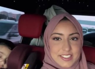 “Dobijam samo 70.000 evra dnevno, ali ova zabrana mi najteže pada” Žena milionera otkrila drugu stranu medalje, evo kako izgleda njen život (VIDEO) "Dobijam samo 70.000 evra dnevno, ali ova zabrana mi najteže pada" Žena milionera otkrila drugu stranu medalje, evo kako izgleda njen život (VIDEO) - featured image