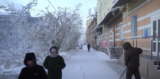 TATJANA S PORODICOM ŽIVI U NAJHLADNIJEM MESTU NA SVETU: Zima ove godine stigla mnogo ranije, ovako se spremaju da prežive -71 stepen (foto galerija) TATJANA S PORODICOM ŽIVI U NAJHLADNIJEM MESTU NA SVETU: Zima ove godine stigla mnogo ranije, ovako se spremaju da prežive -71 stepen (foto galerija) - featured image