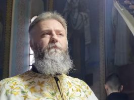 Na vrh jelke ne ide zvezda ako ste pravoslavci: Otac Predrag Popović objasnio gde mnogi Srbi greše oko kićenja Na vrh jelke ne ide zvezda ako ste pravoslavci: Otac Predrag Popović objasnio gde mnogi Srbi greše oko kićenja - featured image