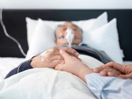 Pet stvari za kojima ljudi žale na samrtnoj postelji: Svaka počinje sa “da sam barem”, a suštinu shvate pre sklapanja očiju Pet stvari za kojima ljudi žale na samrtnoj postelji: Svaka počinje sa “da sam barem”, a suštinu shvate pre sklapanja očiju - featured image