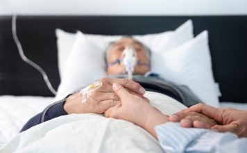 Pet stvari za kojima ljudi žale na samrtnoj postelji: Svaka počinje sa “da sam barem”, a suštinu shvate pre sklapanja očiju Pet stvari za kojima ljudi žale na samrtnoj postelji: Svaka počinje sa “da sam barem”, a suštinu shvate pre sklapanja očiju - featured image