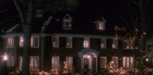 Vlasnik vile u kojoj se snimao film “Sam u kući” zažalio što je to dozvolio: Kultno ostvarenje mu zagorčalo život Vlasnik vile u kojoj se snimao film "Sam u kući" zažalio što je to dozvolio: Kultno ostvarenje mu zagorčalo život - featured image