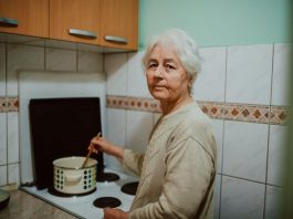 Ova 4 jela “na kašiku” naših majki sačuvaće vam imunitet tokom zime: Raspametiće sve ukućane, a deca će tražiti porciju više Ova 4 jela "na kašiku" naših majki sačuvaće vam imunitet tokom zime: Raspametiće sve ukućane, a deca će tražiti porciju više - featured image