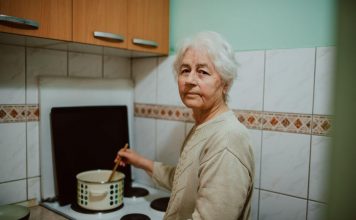 Ova 4 jela “na kašiku” naših majki sačuvaće vam imunitet tokom zime: Raspametiće sve ukućane, a deca će tražiti porciju više Ova 4 jela "na kašiku" naših majki sačuvaće vam imunitet tokom zime: Raspametiće sve ukućane, a deca će tražiti porciju više - featured image