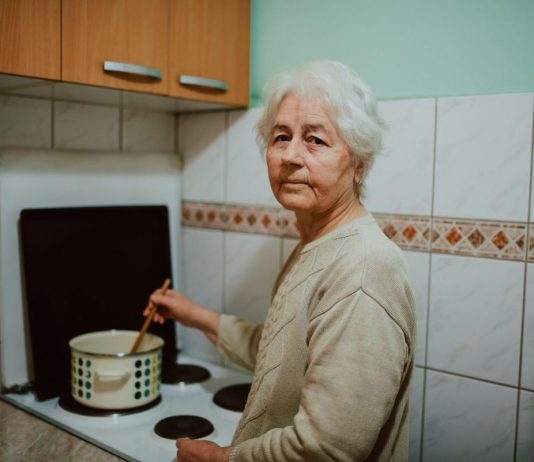 Ova 4 jela “na kašiku” naših majki sačuvaće vam imunitet tokom zime: Raspametiće sve ukućane, a deca će tražiti porciju više Ova 4 jela "na kašiku" naših majki sačuvaće vam imunitet tokom zime: Raspametiće sve ukućane, a deca će tražiti porciju više - featured image