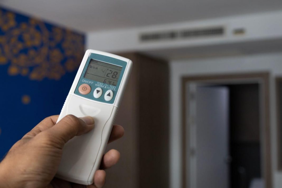 Beogradski majstor otkrio kako da podesite klimu tokom zime: Nije dovoljno samo pritisnuti dugme, ovo je caka - featured image Beogradski majstor otkrio kako da podesite klimu tokom zime: Nije dovoljno samo pritisnuti dugme, ovo je caka - featured image