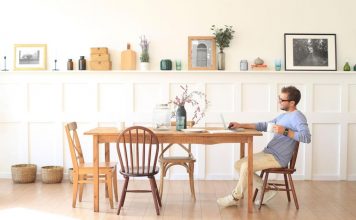 Veruje se da je jedan ukras na vašem stolu razlog gubitka novca: Hitno ga uklonite i otarasite se bede Veruje se da je jedan ukras na vašem stolu razlog gubitka novca: Hitno ga uklonite i otarasite se bede - featured image