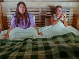 5 znakova koji otkrivaju muškarca koji je loš u krevetu: Strastvene žene kraj njega gube vreme 5 znakova koji otkrivaju muškarca koji je loš u krevetu: Strastvene žene kraj njega gube vreme - featured image