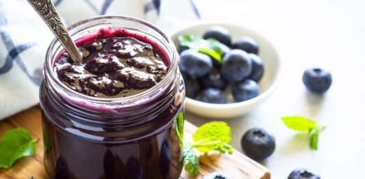 Recept za najukusniji zdravi džem od borovnica bez šećera: Brzo se pravi, a podjednako je ukusan kao klasičan Zdrav džem od borovnica bez šećera: Brzo se pravi, a podjednako je ukusan kao klasičan - featured image