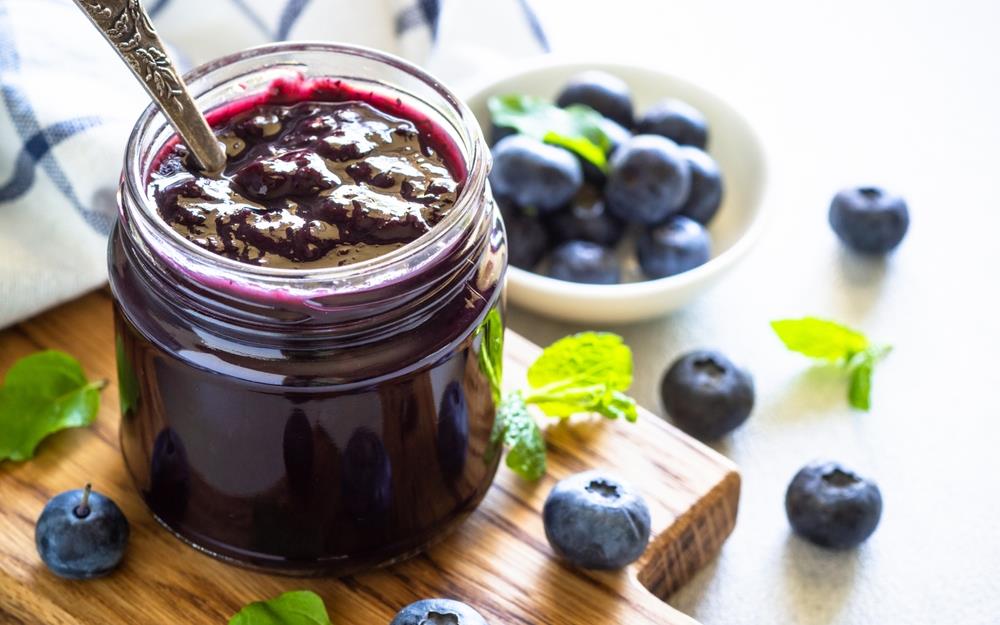 Zdrav džem od borovnica bez šećera: Brzo se pravi, a podjednako je ukusan kao klasičan - featured image Zdrav džem od borovnica bez šećera: Brzo se pravi, a podjednako je ukusan kao klasičan - featured image