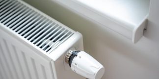 Trik od par minuta: Inženjer iz toplane otkrio kako da vam radijatori budu topliji, a račun za struju manji Trik od par minuta: Inženjer iz toplane otkrio kako da vam radijatori budu topliji, a račun za struju manji - featured image