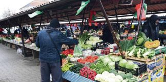 “Kako ih, bre, nije sramota” Otkrivena nova prevara na pijacama: Isto se dešava i u marketima – “Tako rade i kada se kupuju jagode, užas” "Kako ih, bre, nije sramota" Otkrivena nova prevara na pijacama: Isto se dešava i u marketima - "Tako rade i kada se kupuju jagode, užas" - featured image