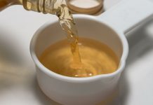 Jabukovo sirće je najbolji čuvar zdravlja, a niko ne zna da ga koristi pravilno: Evo kada i kako treba da se pije Jabukovo sirće je najbolji čuvar zdravlja, a niko ne zna da ga koristi pravilno: Evo kada i kako treba da se pije - featured image