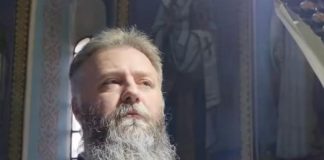 Ovu ikonu svaka srpska kuća mora da ima: Dovoljno je samo da je pogledate, tvrdi otac Predrag Popović, a evo kako se pred njom moli Ovu ikonu svaka srpska kuća mora da ima: Dovoljno je samo da je pogledate, tvrdi otac Predrag Popović, a evo kako se pred njom moli - featured image