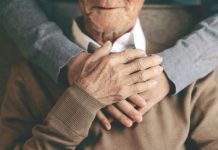 Kada vas odrasla djeca ne poštuju i ignorišu, poduzmite ovih 7 koraka: Vidjet ćete kako se stvari mijenjaju Kada vas odrasla djeca ne poštuju i ignorišu, poduzmite ovih 7 koraka: Vidjet ćete kako se stvari mijenjaju - featured image