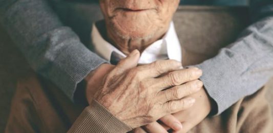 Kada vas odrasla djeca ne poštuju i ignorišu, poduzmite ovih 7 koraka: Vidjet ćete kako se stvari mijenjaju Kada vas odrasla djeca ne poštuju i ignorišu, poduzmite ovih 7 koraka: Vidjet ćete kako se stvari mijenjaju - featured image