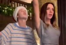 “Pa, ovo je neprikladno” Snimak plesa Viktorije Bekam sa sinom preplavio internet: Nakon ovog prizora niko više ne veruje Bruklinu (VIDEO) "Pa, ovo nije neprikladno" Snimak plesa Viktorije Bekam sa sinom preplavio internet: Nakon ovog prizora niko više ne veruje Bruklinu (VIDEO) - featured image