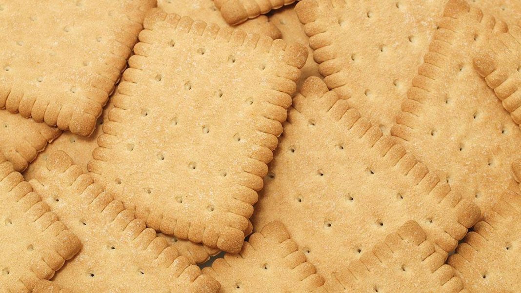 Ceo život jedemo ovaj keks: Nemate predstavu šta zapravo znači njegov oblik - featured image Ceo život jedemo ovaj keks: Nemate predstavu šta zapravo znači njegov oblik - featured image