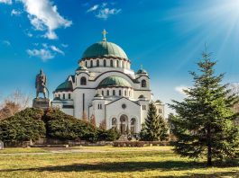 Katolkinja prvi put ušla u Hram Svetog Save, pa snimila šta je tamo doživela: Njena šok reakcija posebno zapanjila Srbe (VIDEO) Katolkinja prvi put ušla u Hram Svetog Save, pa snimila šta je tamo doživela: Njena reakcija posebno zapanjila Srbe (VIDEO) - featured image