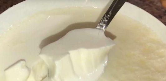 OVAJ BELI “OTROV” SVI JEDEMO I 3 PUTA JE GORI OD SLATKIŠA: Mislimo da je ZDRAV, a ovo je JEDINA SUROVA ISTINA! OVAJ BELI "OTROV" SVI JEDEMO I 3 PUTA JE GORI OD SLATKIŠA: Mislimo da je ZDRAV, a ovo je JEDINA SUROVA ISTINA! - featured image