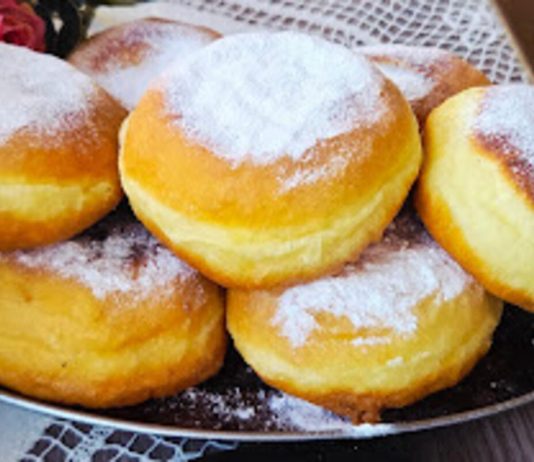 Ovake krofne niste jeli ni u najboljoj pekari: Caka zlata vredna, nekoliko kapi ovoga čuda čini Ovake krofne niste jeli ni u najboljoj pekari: Caka zlata vredna, nekoliko kapi ovoga čuda čini - featured image