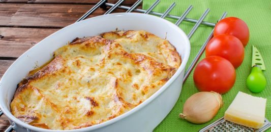 Lazanje po receptu poznatog italijanskog kuvara: Jednostavno se prave, a ukus je savršen Lazanje po receptu poznatog italijanskog kuvara: Jednostavno se prave, a ukus je savršen - featured image