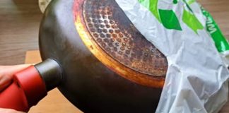 Samo stavite staru, prljavu tavu u plastičnu vrećicu: Zagoreli ostaci će se otopiti u trenu! Samo stavite staru, prljavu tavu u plastičnu vrećicu: Zagoreli ostaci će se otopiti u trenu! - featured image