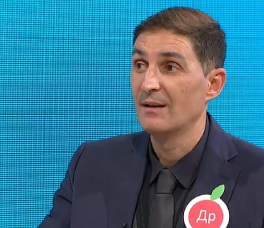 “SVAKO VEČE PRED SPAVANJE POJEDITE OVU VOĆKU I ONA ĆE OČISTITI VAŠA CREVA KAO BULDOŽER”: Savet doktora Čubrila za detoks “SVAKO VEČE PRED SPAVANJE POJEDITE OVU VOĆKU I ONA ĆE OČISTITI VAŠA CREVA KAO BULDOŽER”: Savet doktora Čubrila za detoks - featured image