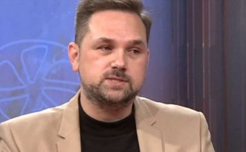 GRČEVI U NOGAMA MOGU BITI ZNAK BOLESTI! Profesor Medicinskog fakulteta objasnio kako da prepoznate da li ste u OPASNOSTI GRČEVI U NOGAMA MOGU BITI ZNAK BOLESTI! Profesor Medicinskog fakulteta objasnio kako da prepoznate da li ste u OPASNOSTI - featured image