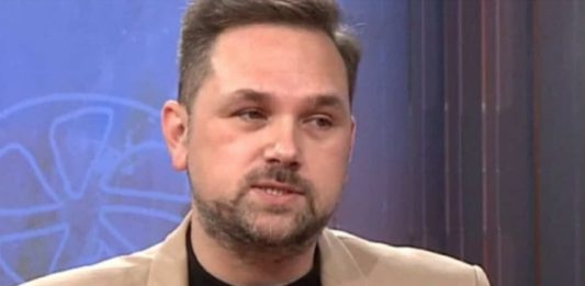 GRČEVI U NOGAMA MOGU BITI ZNAK BOLESTI! Profesor Medicinskog fakulteta objasnio kako da prepoznate da li ste u OPASNOSTI GRČEVI U NOGAMA MOGU BITI ZNAK BOLESTI! Profesor Medicinskog fakulteta objasnio kako da prepoznate da li ste u OPASNOSTI - featured image