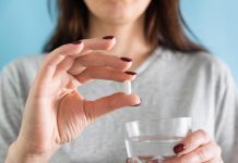 Da li protiv bolova popiti ibuprofen ili paracetamol? Farmaceut rešava večitu dilemu Da li protiv bolova popiti ibuprofen ili paracetamol? Farmaceut rešava večitu dilemu - featured image