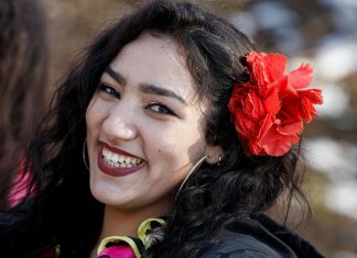 Horoskop za mart po ciganskim kartama: Ovom znaku će sreća otvoriti sva vrata, blistaće od sreće i sve će im ići od ruke Horoskop za mart po ciganskim kartama: Ovom znaku će sreća otvoriti sva vrata, blistaće od sreće i sve će im ići od ruke - featured image