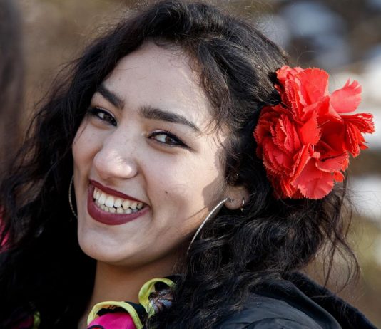 Horoskop za mart po ciganskim kartama: Ovom znaku će sreća otvoriti sva vrata, blistaće od sreće i sve će im ići od ruke Horoskop za mart po ciganskim kartama: Ovom znaku će sreća otvoriti sva vrata, blistaće od sreće i sve će im ići od ruke - featured image