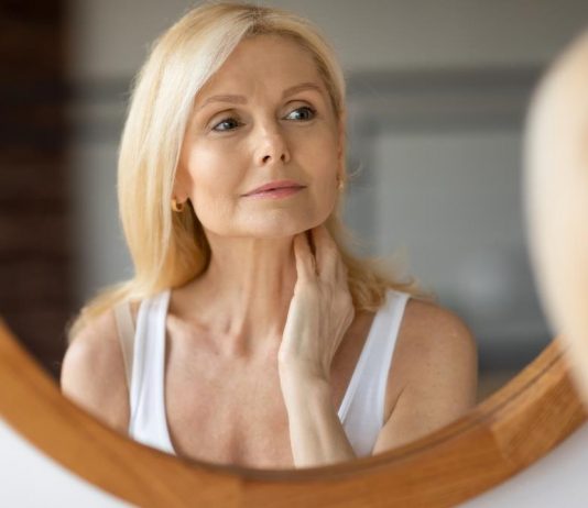 Kako da se rešite bora na vratu bez igle? Jednostavni prirodni trikovi koji stvarno pomažu Kako da se rešite bora na vratu bez igle? Jednostavni prirodni trikovi koji stvarno pomažu - featured image