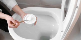 Ubacite kesicu ovog začina u WC-šolju: Preko noći otapa naslage i prljavštinu Ubacite kesicu ovog začina u WC-šolju: Preko noći otapa naslage i prljavštinu - featured image