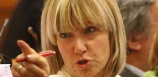 GLUPE LJUDE MOŽETE PREPOZNATI SAMO JEDNOM REČENICOM: Testirajte ih, a da oni i ne znaju za to